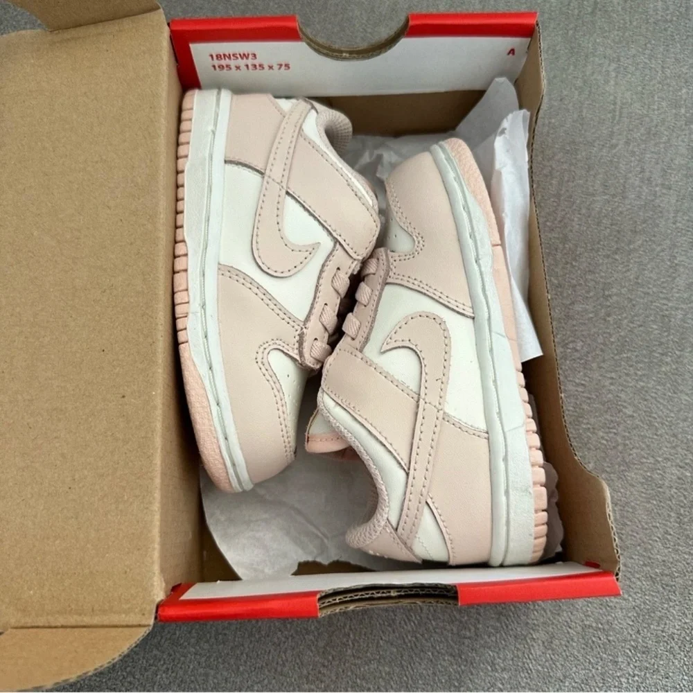 Nike Pink Orange Pearl Low Dunk BLUSH PINK‎